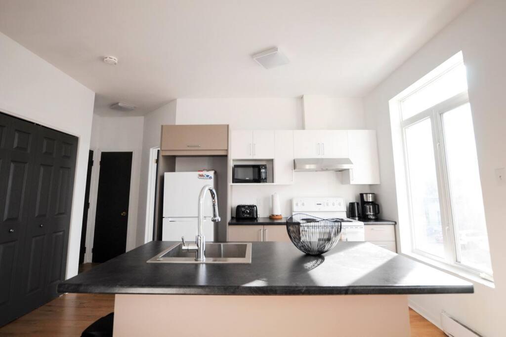 Le 1808 - Spacieux Avec Balcon - Nord De Quebec Apartment Exterior photo